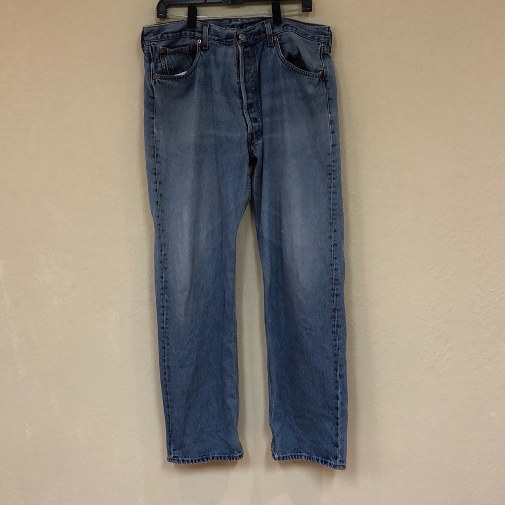 VINTAGE Levi’s Men’s 501 Button Fly Jean s9s 38X32